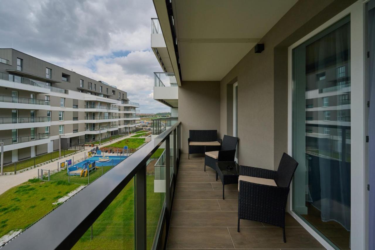 Apartment With 2 Bedrooms & Parking Wroclaw By Noclegi Renters Luaran gambar
